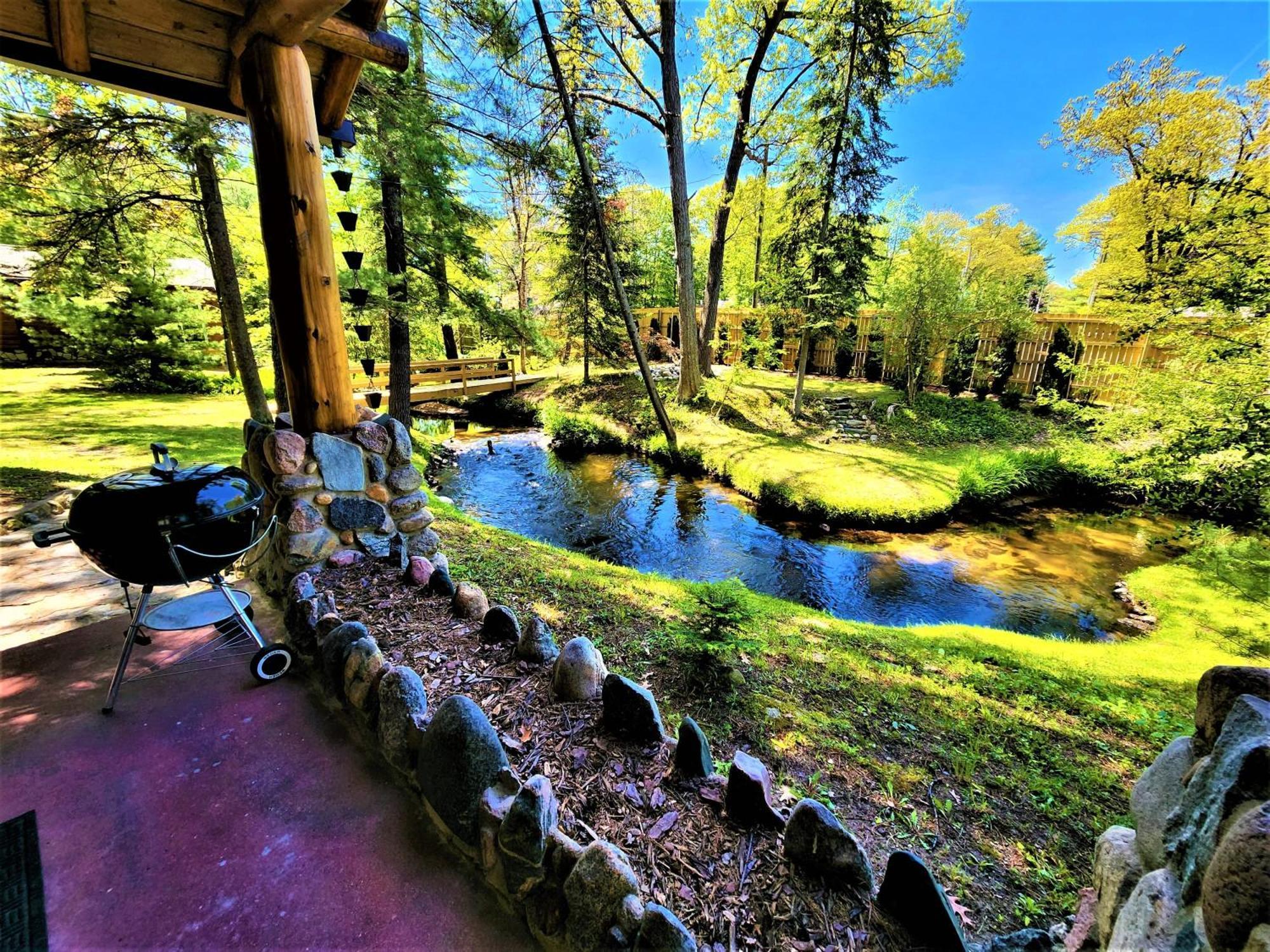 Steps To Beach-hot Tub-fireplace-northern Original Chalet *