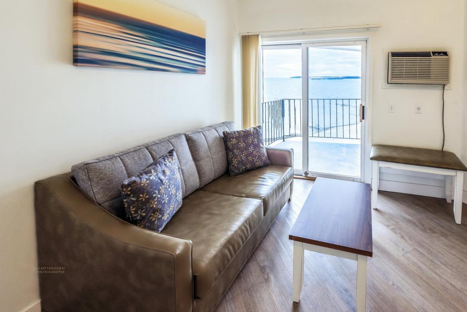 Pointes North Beachfront Hotel 3*