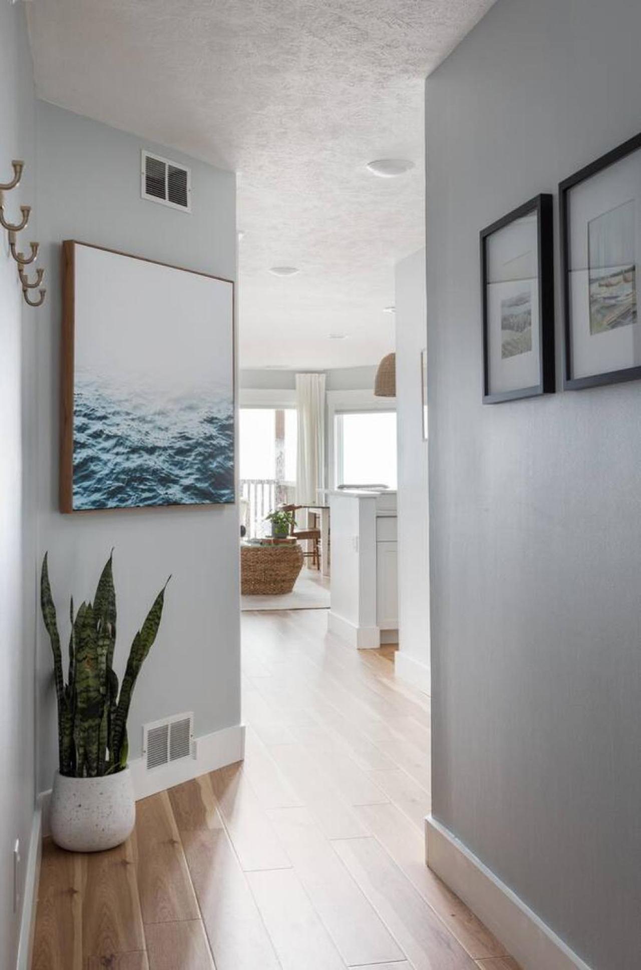 Holiday home Stunning Waterfront, Updated Tc With Pool