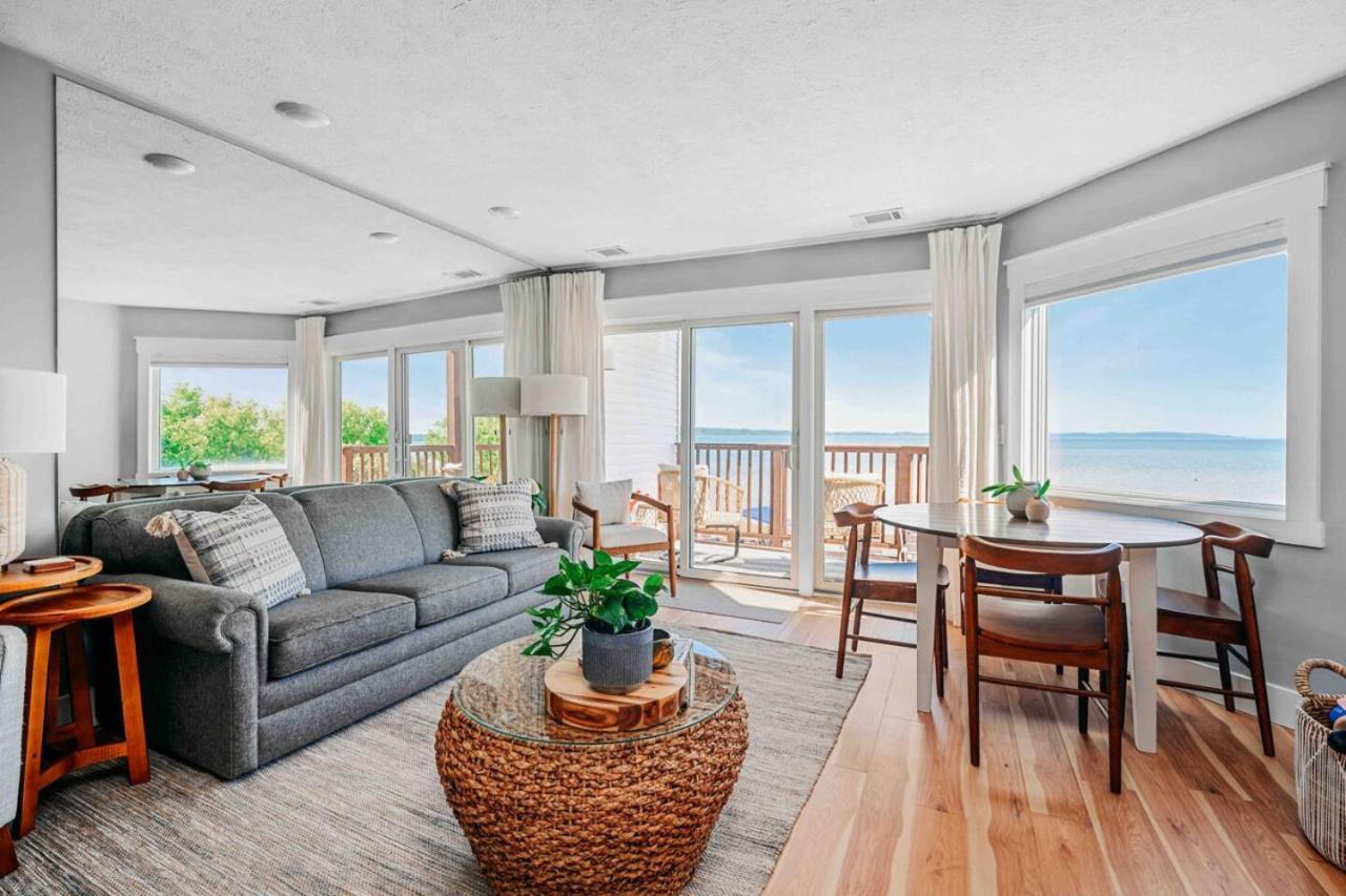 Stunning Waterfront, Updated Tc With Pool Traverse City
