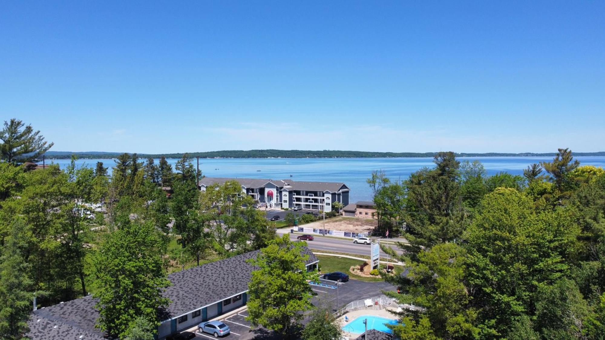 Inn Traverse Bay Traverse City