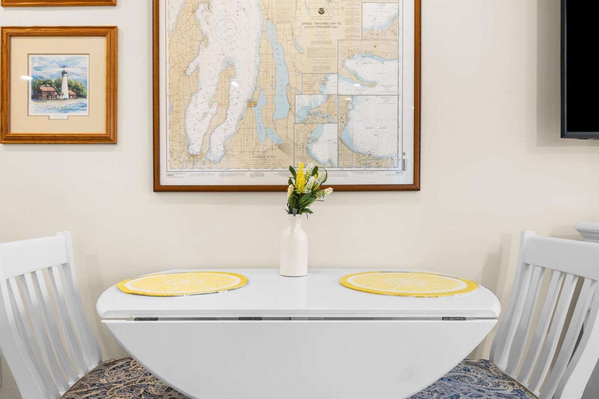 Beachside 102 With Direct Access To The And Pool And Hot Tub Holiday home