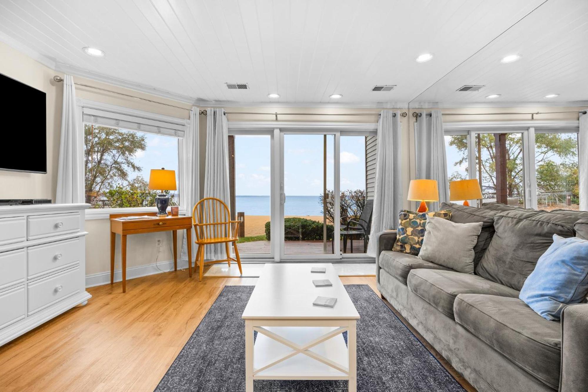 Holiday home Beachside 102 With Direct Access To The And Pool And Hot Tub Traverse City
