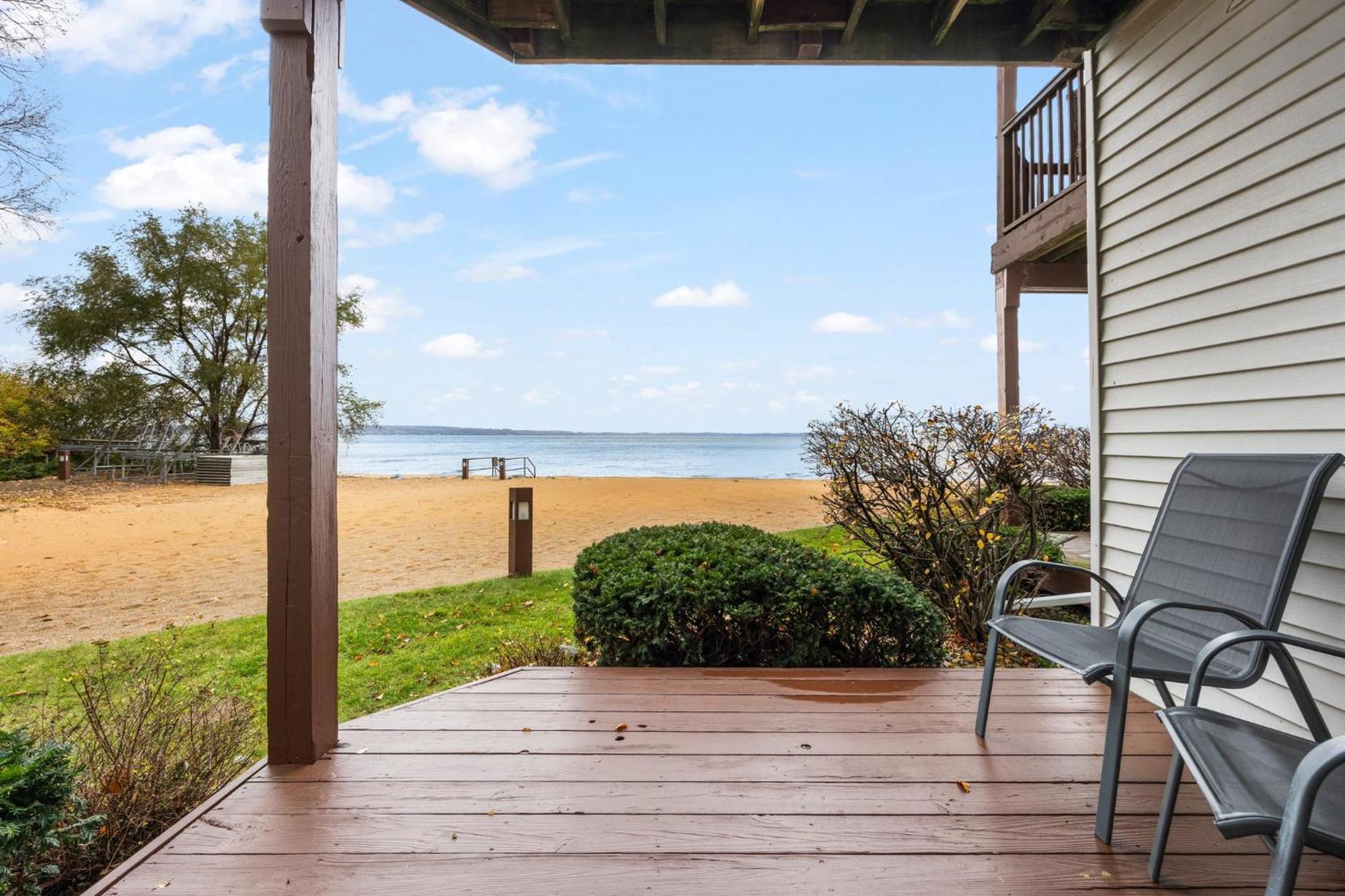 Beachside 102 With Direct Access To The And Pool And Hot Tub *