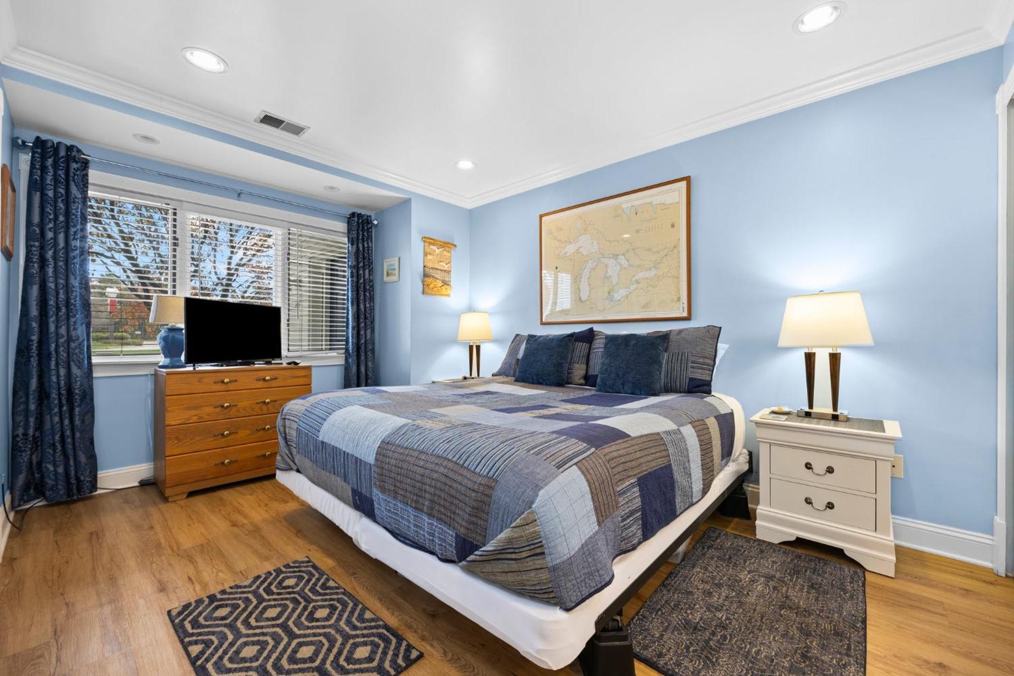 Beachside 102 With Direct Access To The And Pool And Hot Tub Holiday home Traverse City