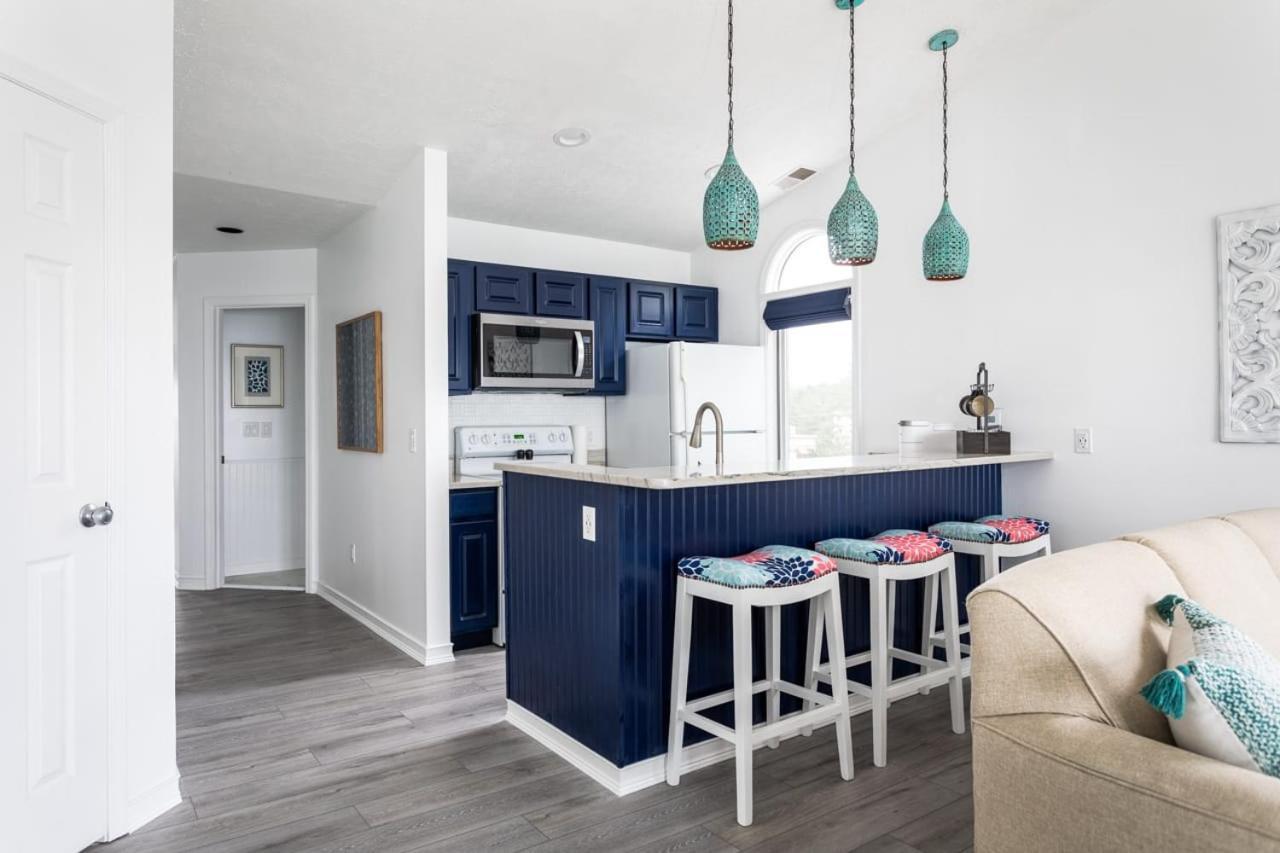 Holiday home 321 With Vaulted Ceilings Pool Hot Tub And Stunning Views From Private Deck Traverse City