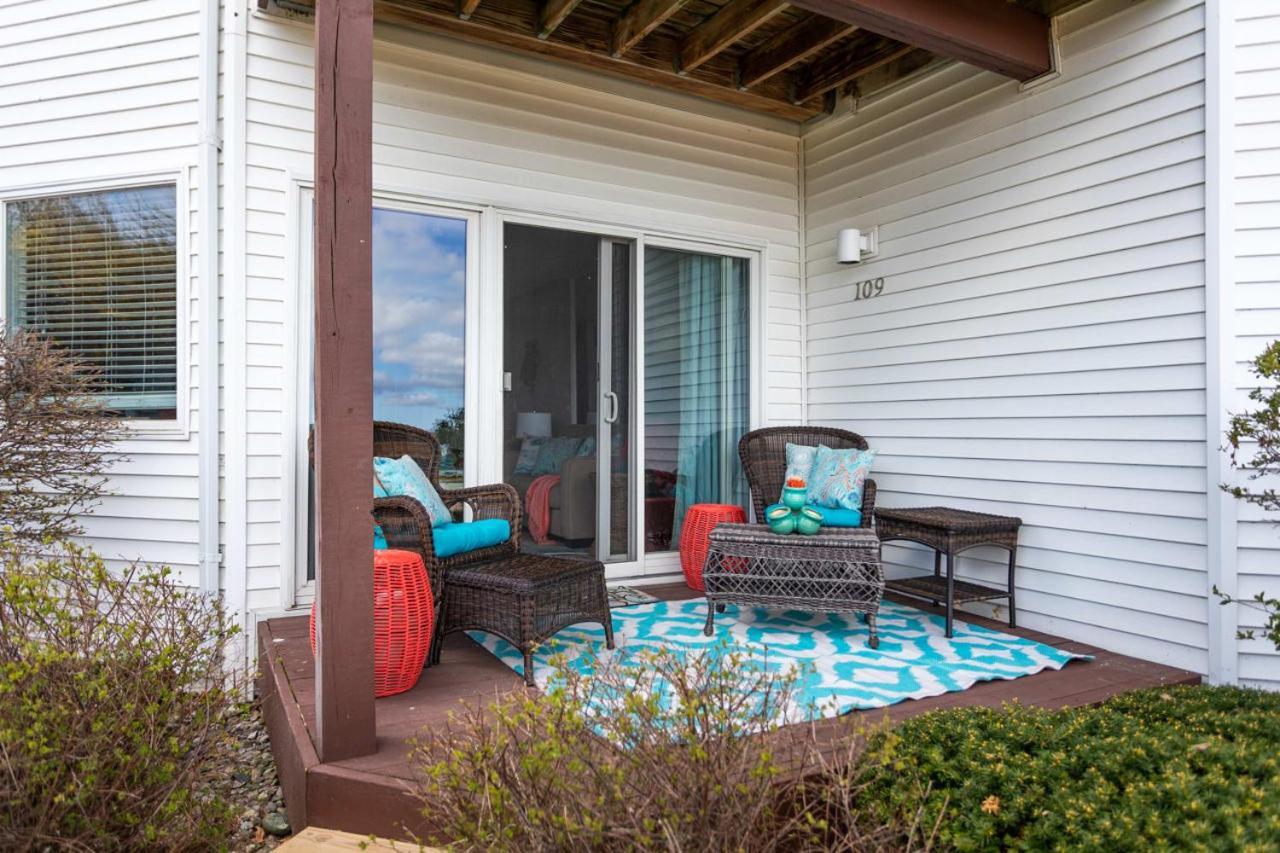 Holiday home Beachside 109 With Direct Access Pool And Hot Tub Traverse City