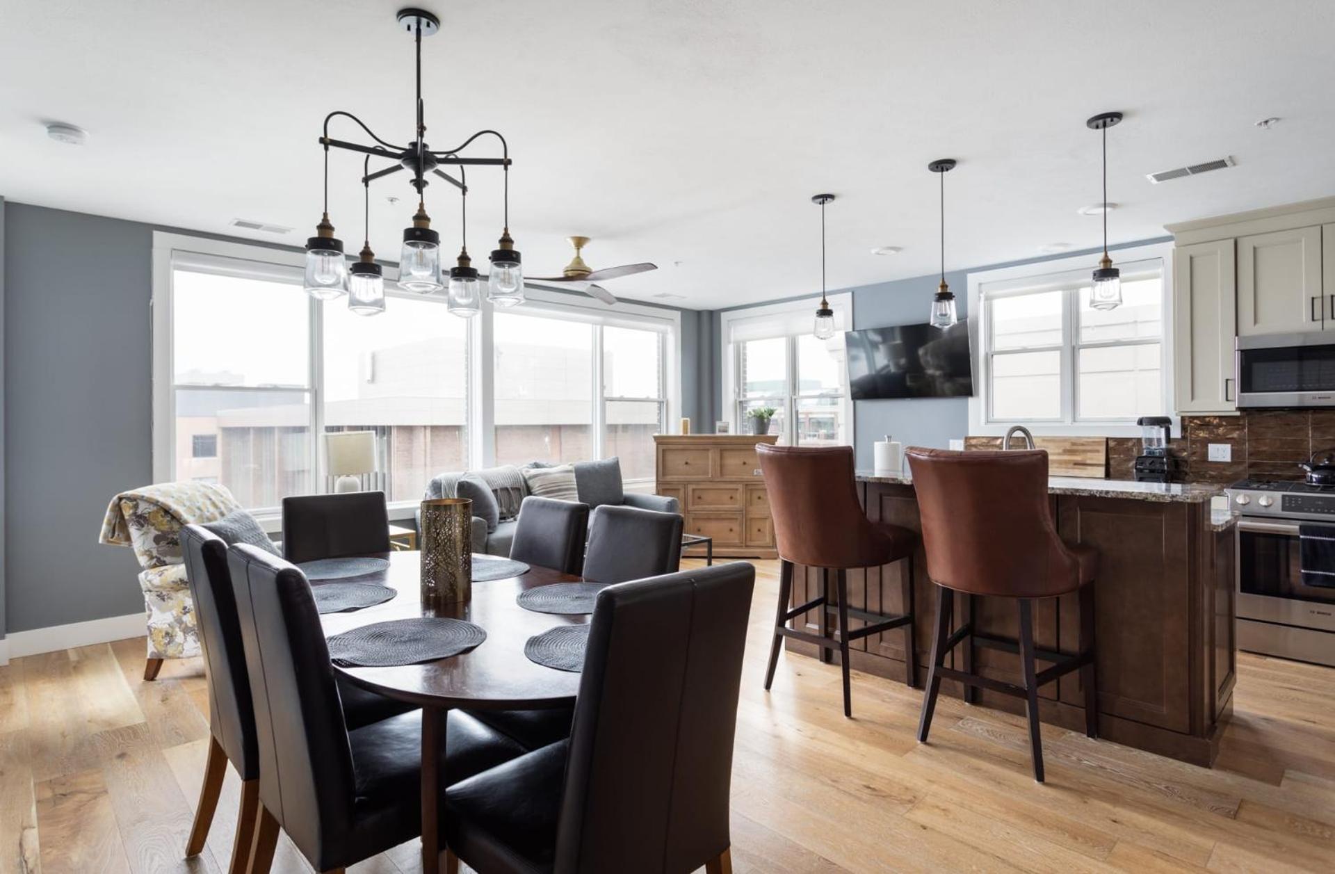 The Penthouse On Park - 501 Traverse City
