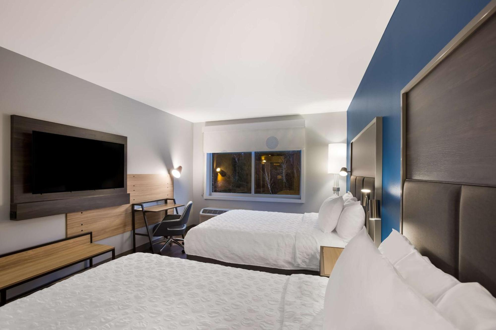 Tru By Hilton Traverse Hotel 3*