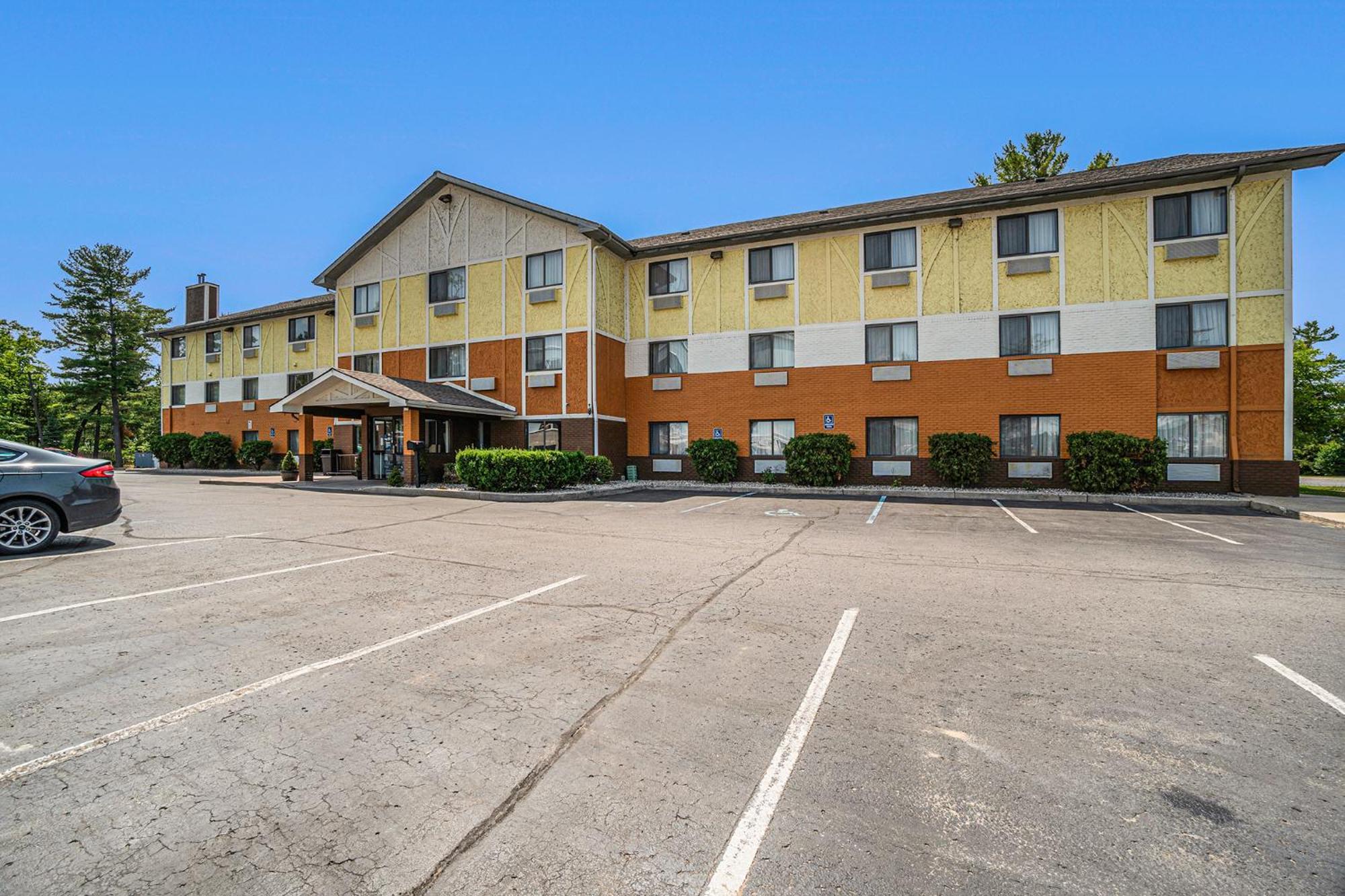 Days & By Wyndham Traverse Traverse City