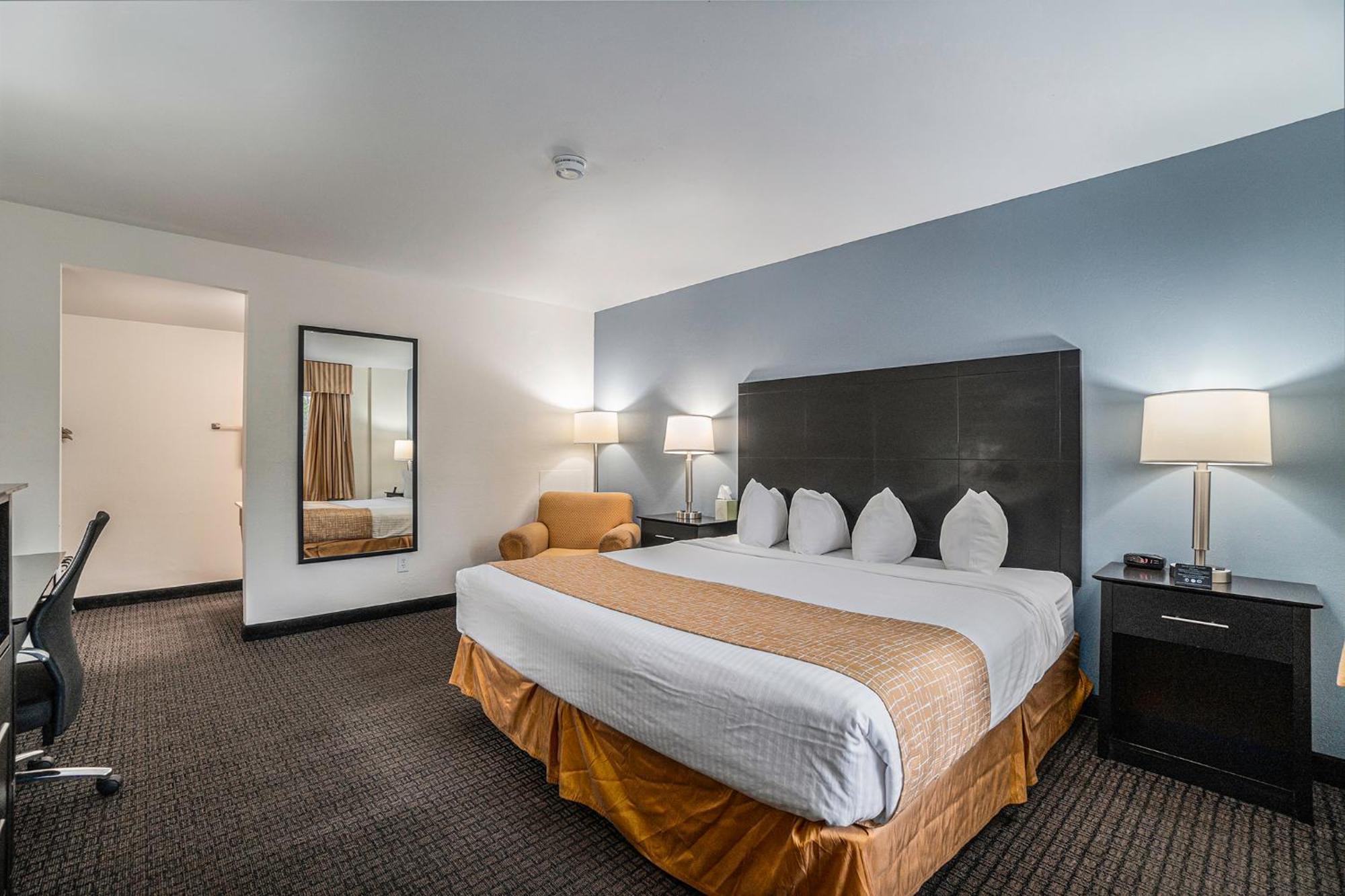 Travelodge By Wyndham Traverse Mi Traverse City