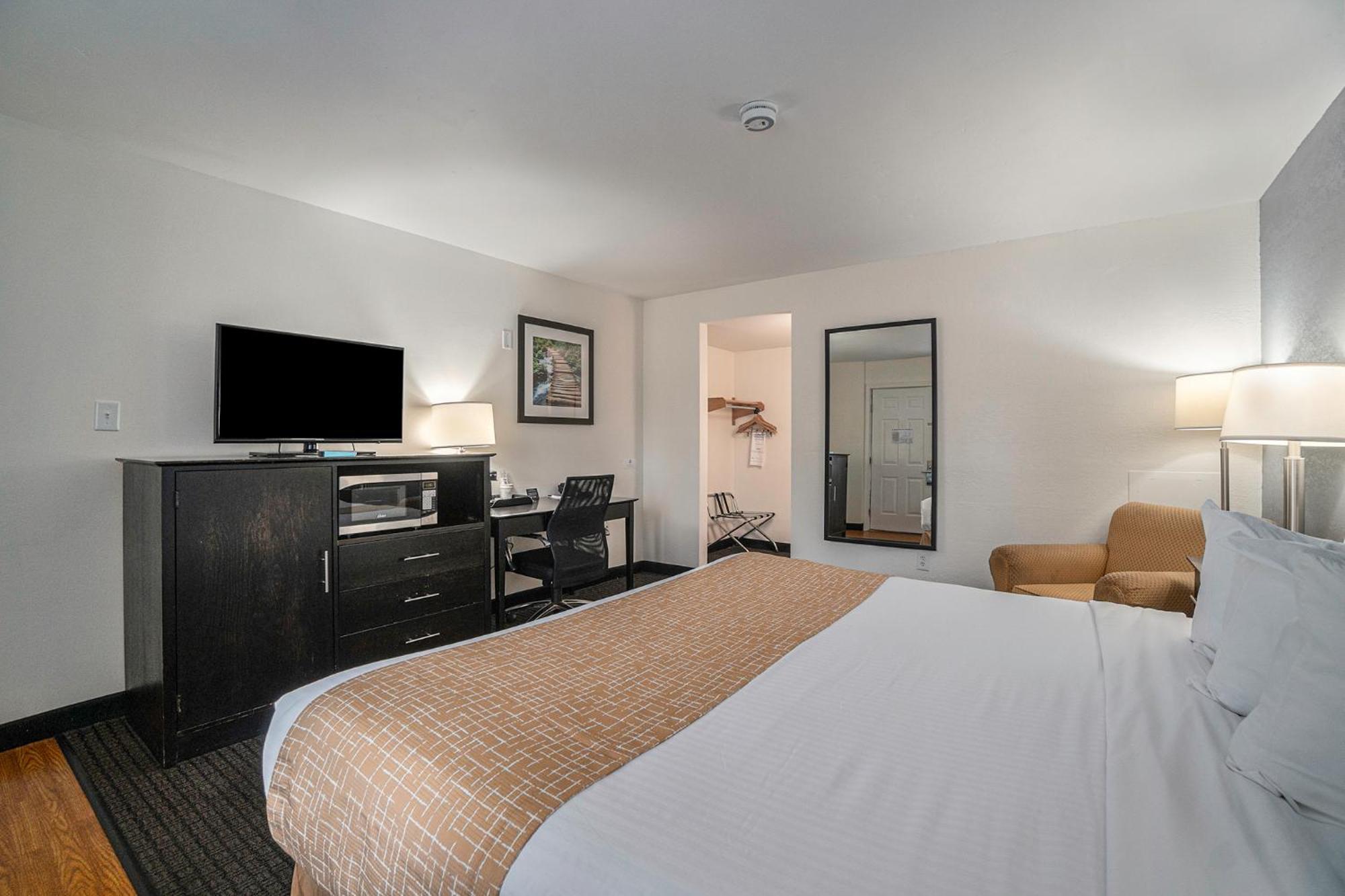 Travelodge By Wyndham Traverse Mi Traverse City
