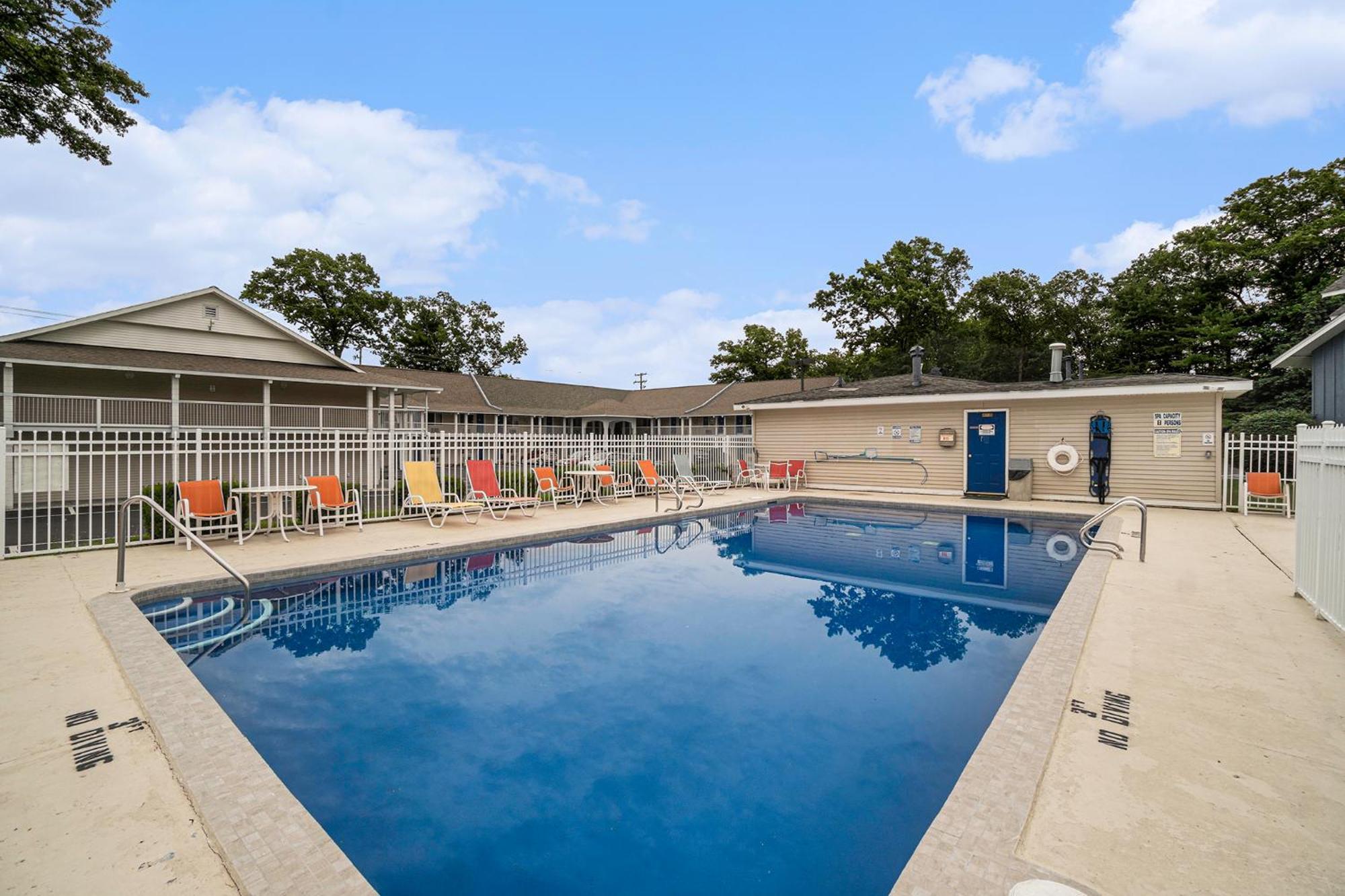 Travelodge By Wyndham Traverse Mi