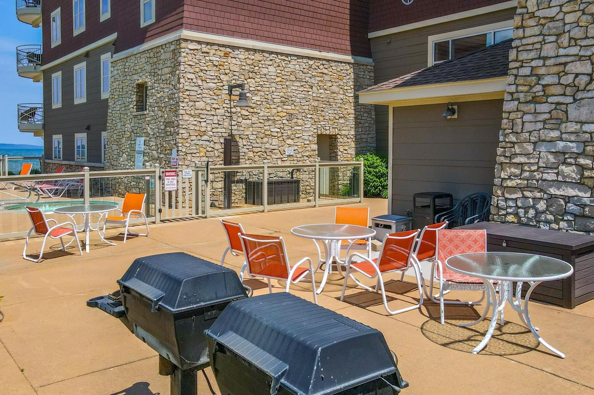 Beachfront Traverse With Pool