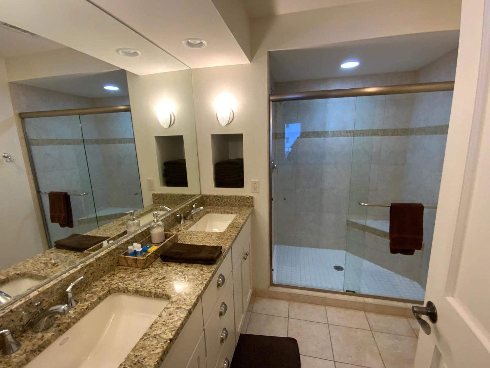 Lovely 2-bedroom With Lots Of Amenities Traverse City