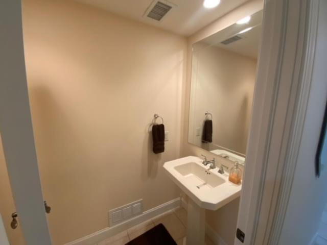Beautiful First Floor With Patio To The Bay * Traverse City