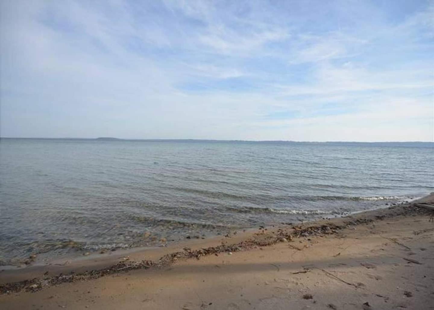 M22 Shores On West Grand Traverse Bay * Traverse City