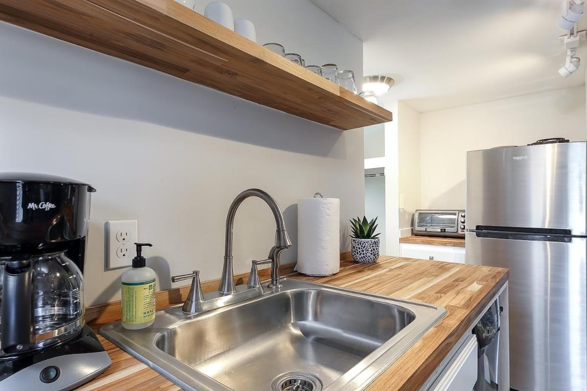 Modern Mid-century Downtown Ac Walkable