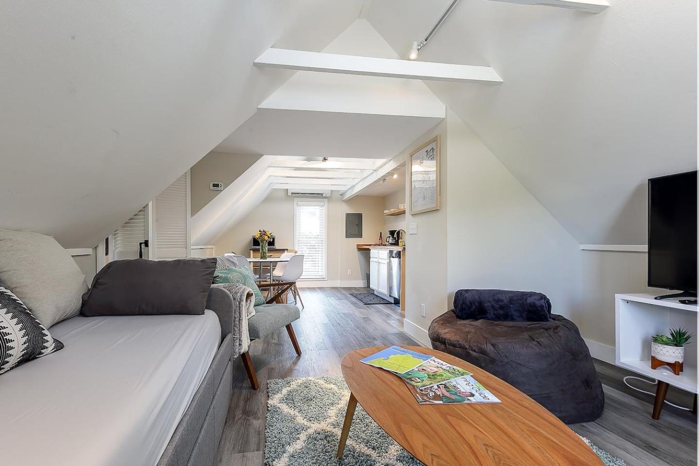 Modern Duplex Downtown Ac Walkable Holiday home *