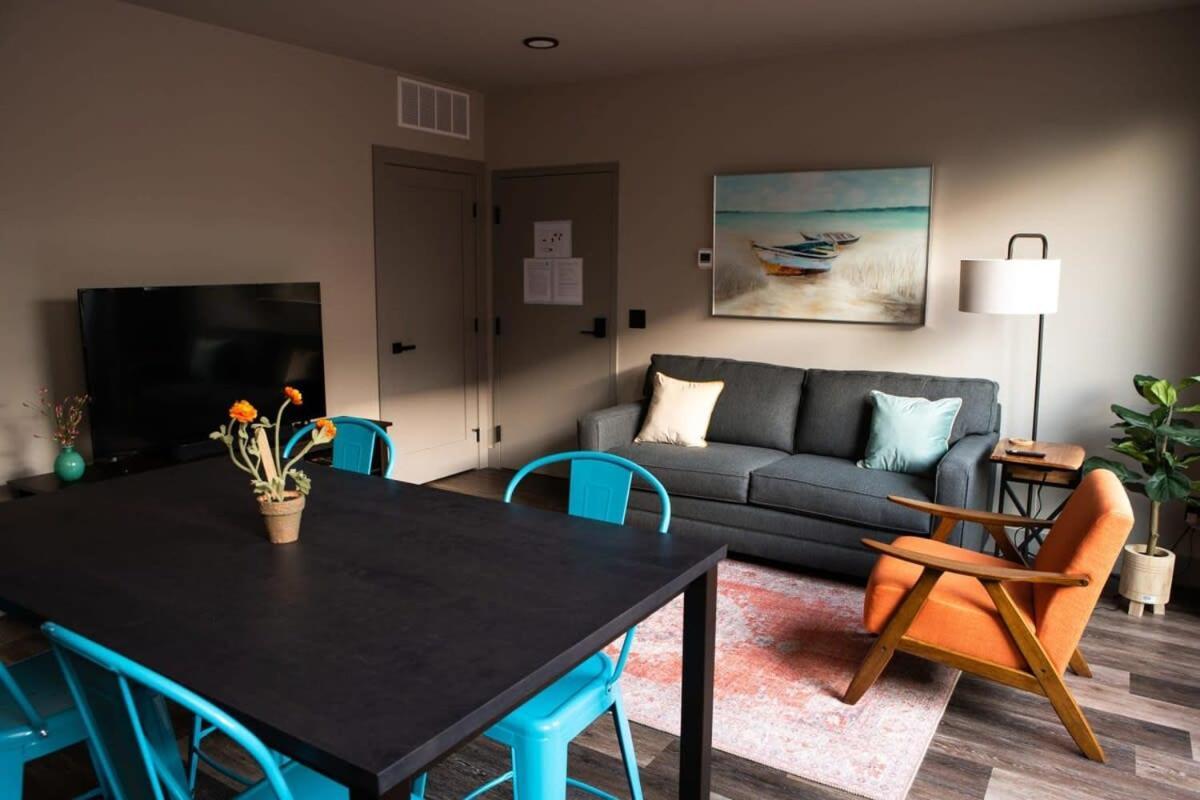 Modern State Unit 2 Traverse City
