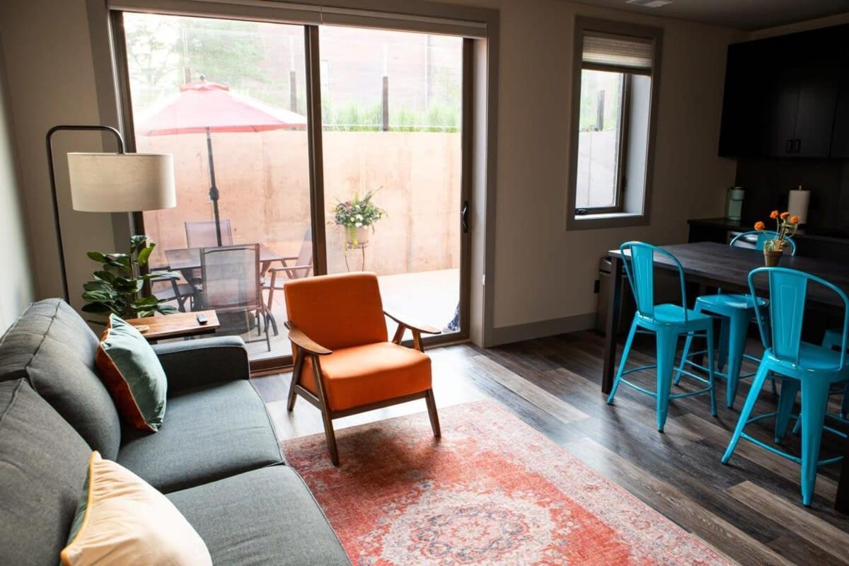 Apartment Modern State Unit 2 *