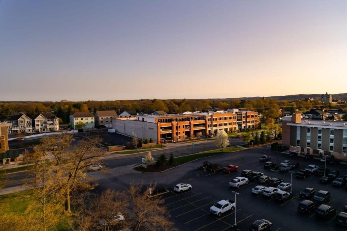 West Bay Overlook In Downtown Tc Apartment Traverse City