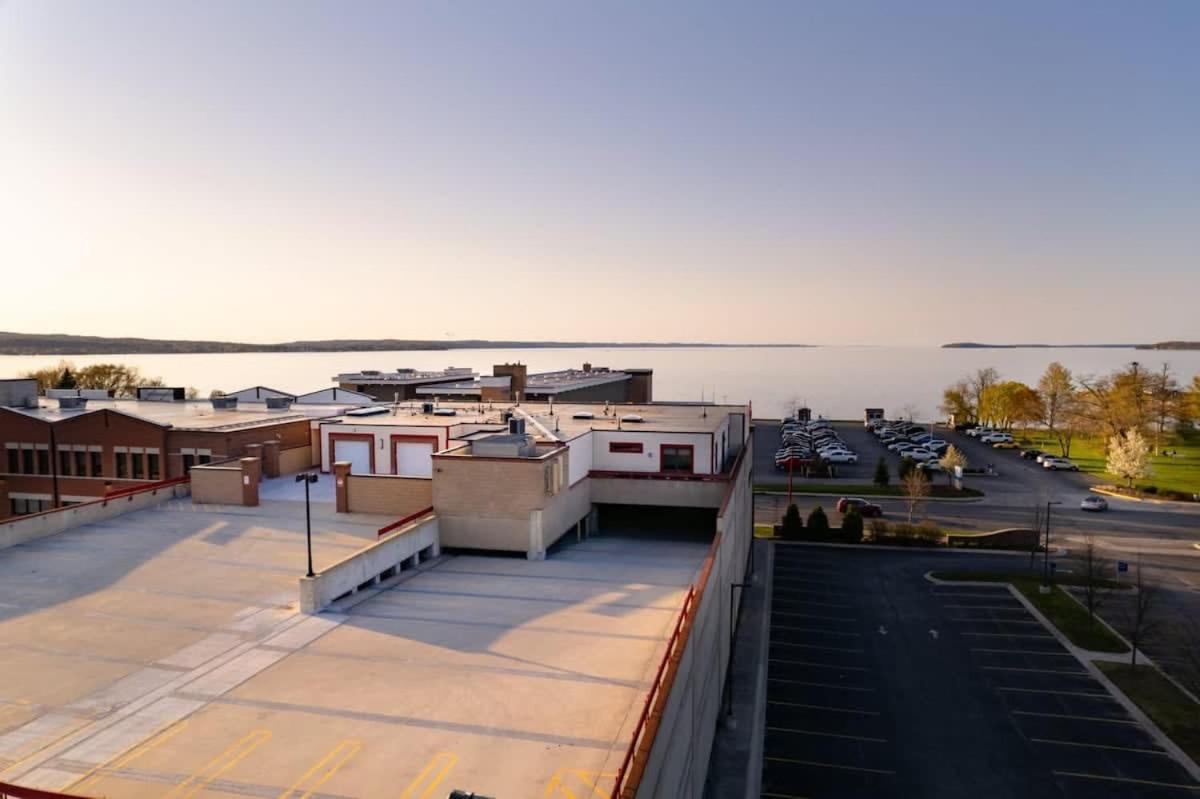 Apartment West Bay Overlook In Downtown Tc Traverse City