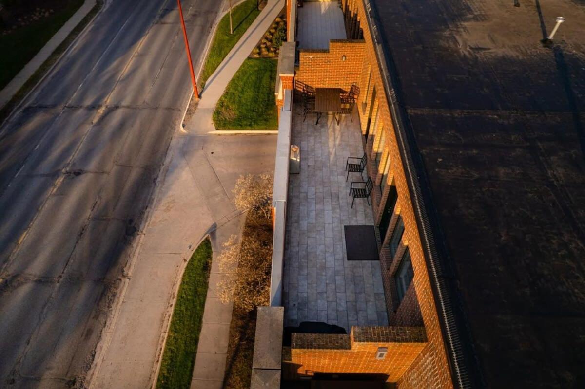 West Bay Overlook In Downtown Tc *