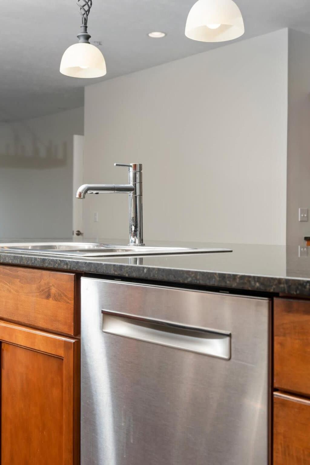 West Bay Overlook In Downtown Tc Apartment *