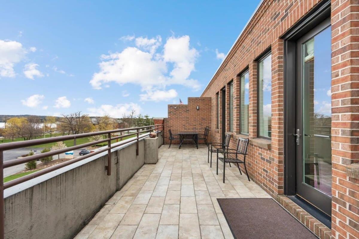 Apartment West Bay Overlook In Downtown Tc Traverse City