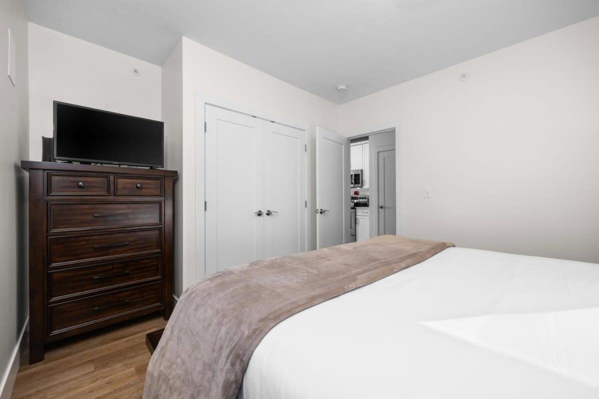 Capri Unit 001 In The Heart Of Downtown Tc Holiday home *
