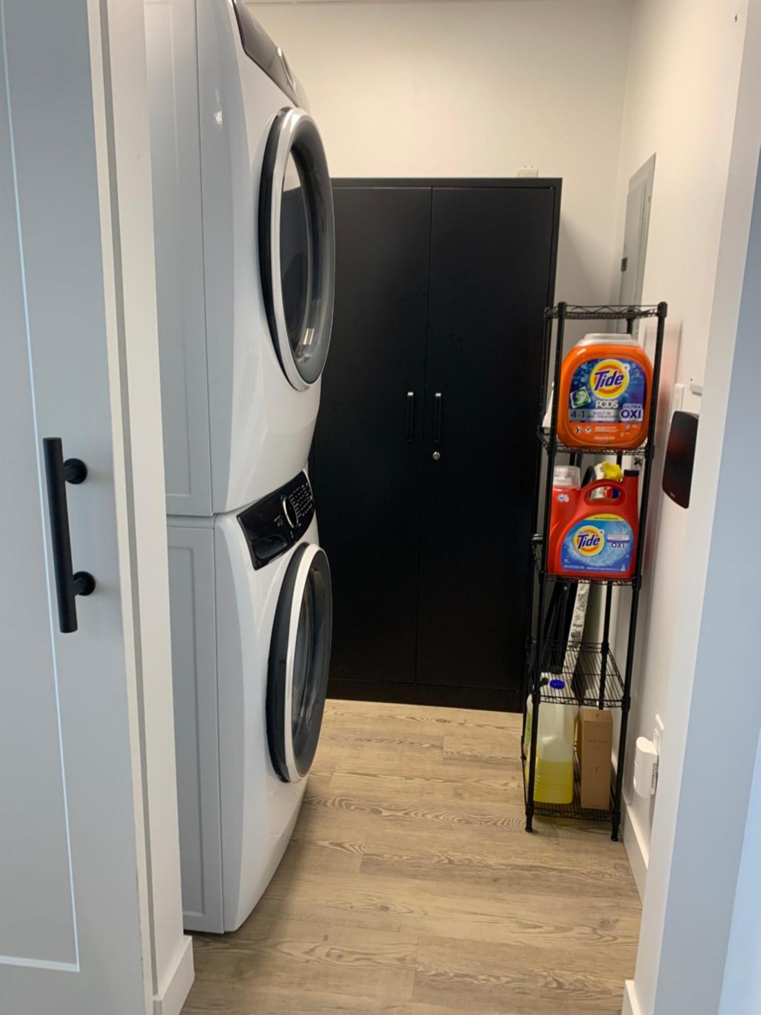 Perch With Rooftop Terrace & Hot Tubs Near Downtown Apartment *