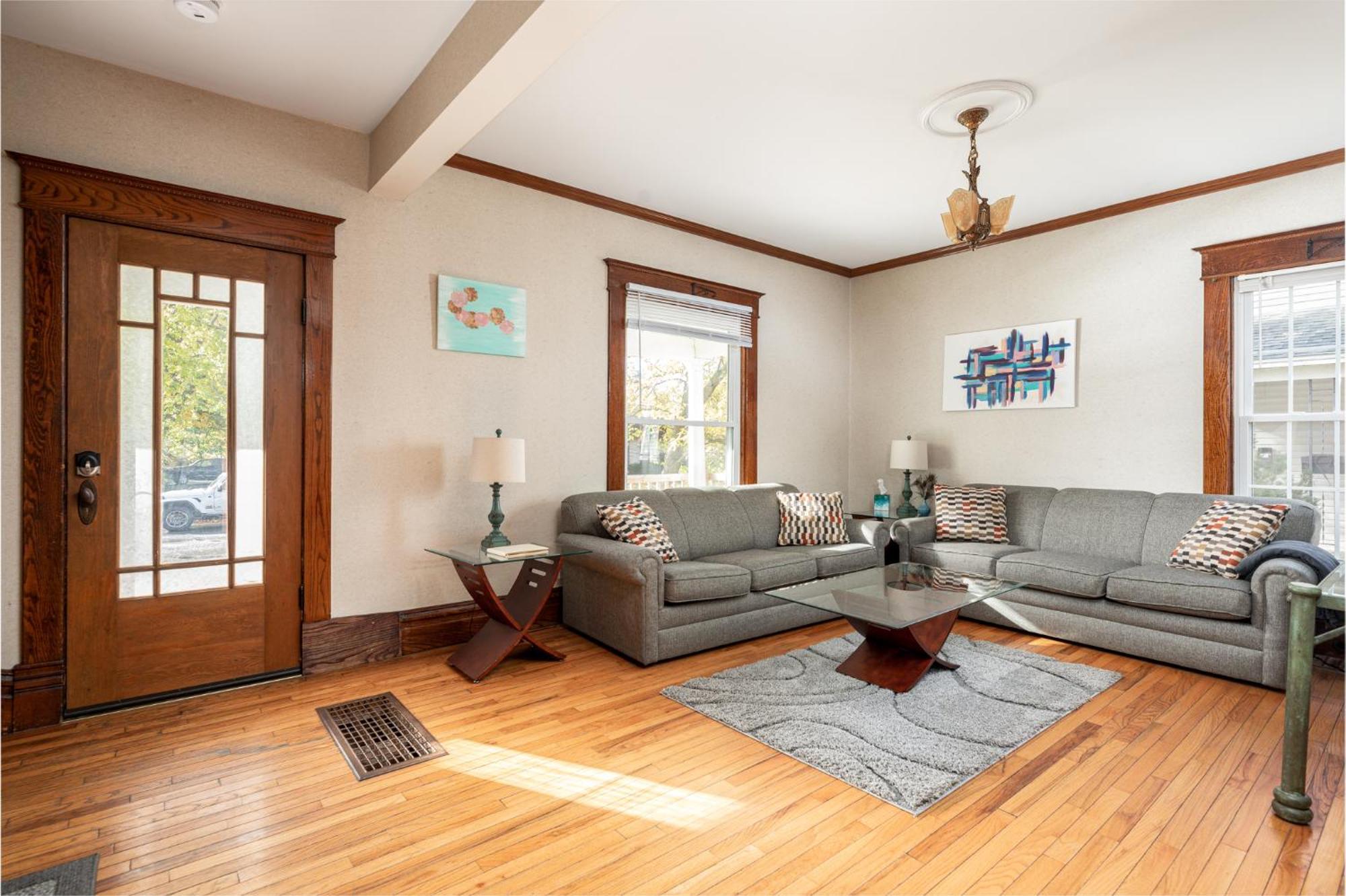 Beautiful House Walk Everywhere Ac Fire Pit Holiday home Traverse City
