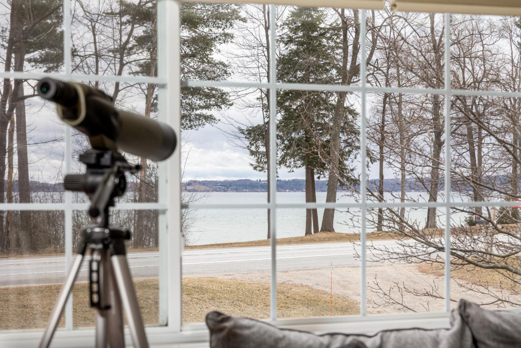 M22 Shores On West Grand Traverse Bay Holiday home *
