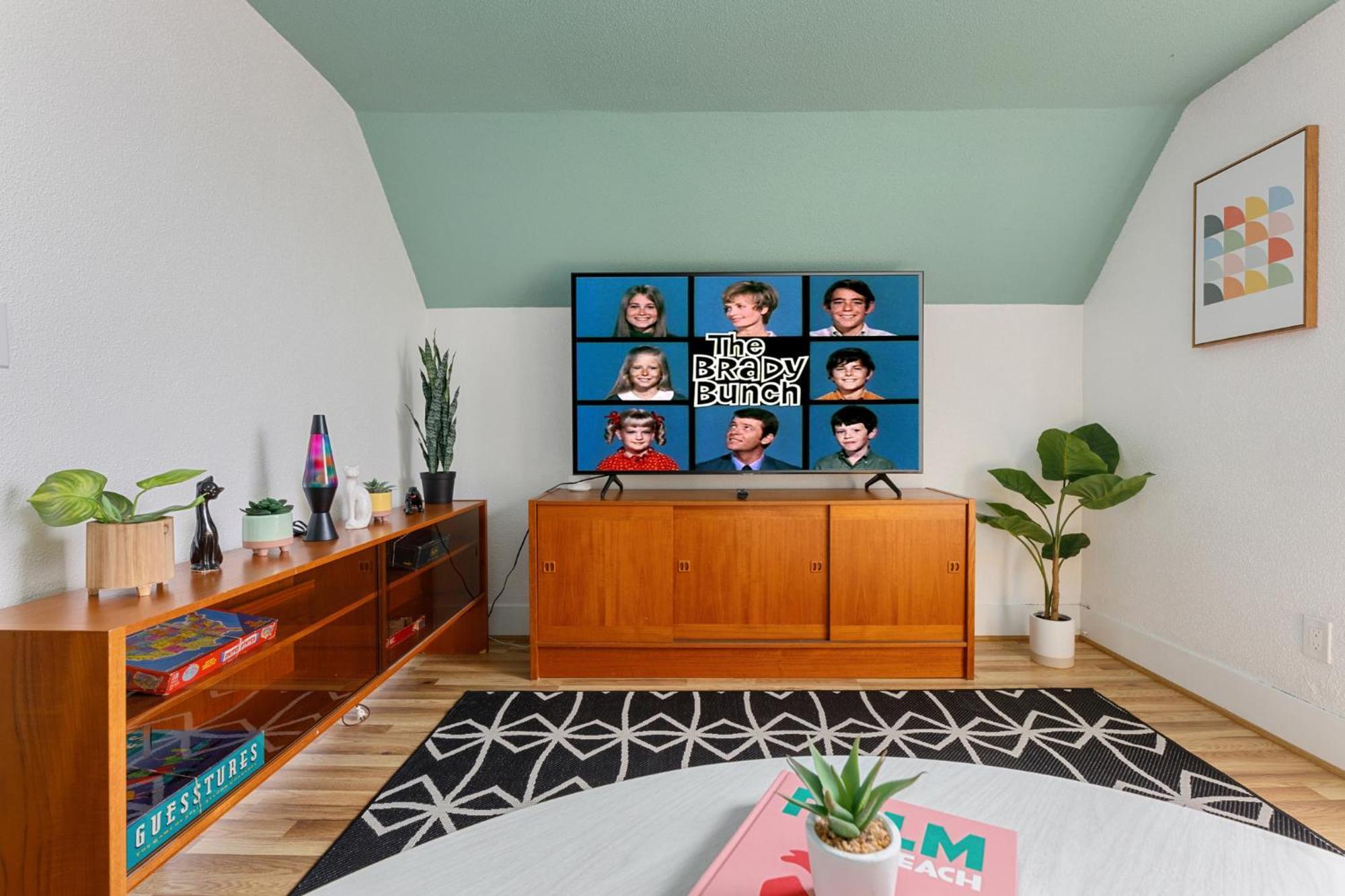 70's Vibe Downtown Ac Nightlife Apartment Traverse City