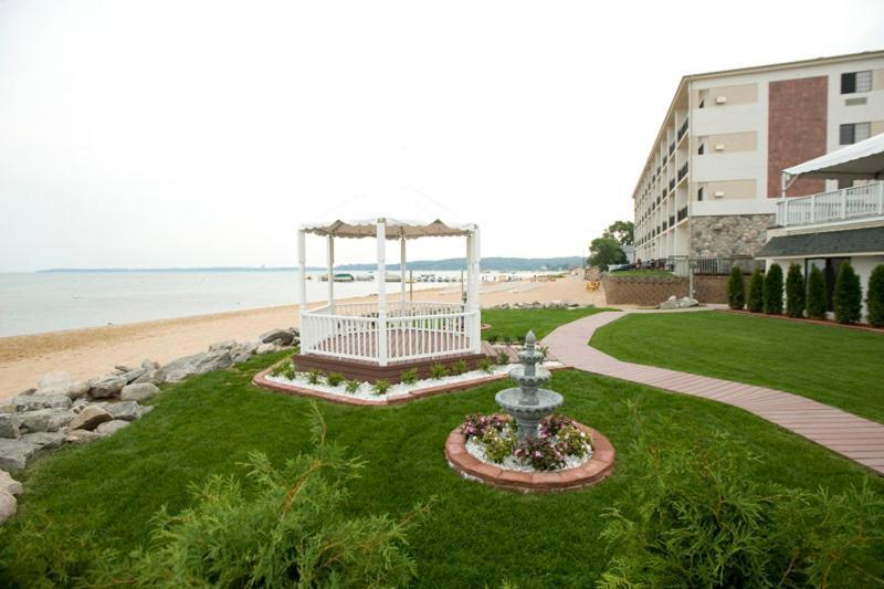 Parkshore Hotel 3*