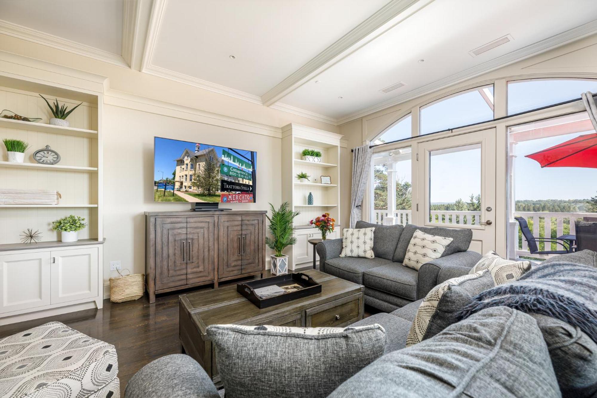 Luxury Penthouse Ac Fireplace Balcony *