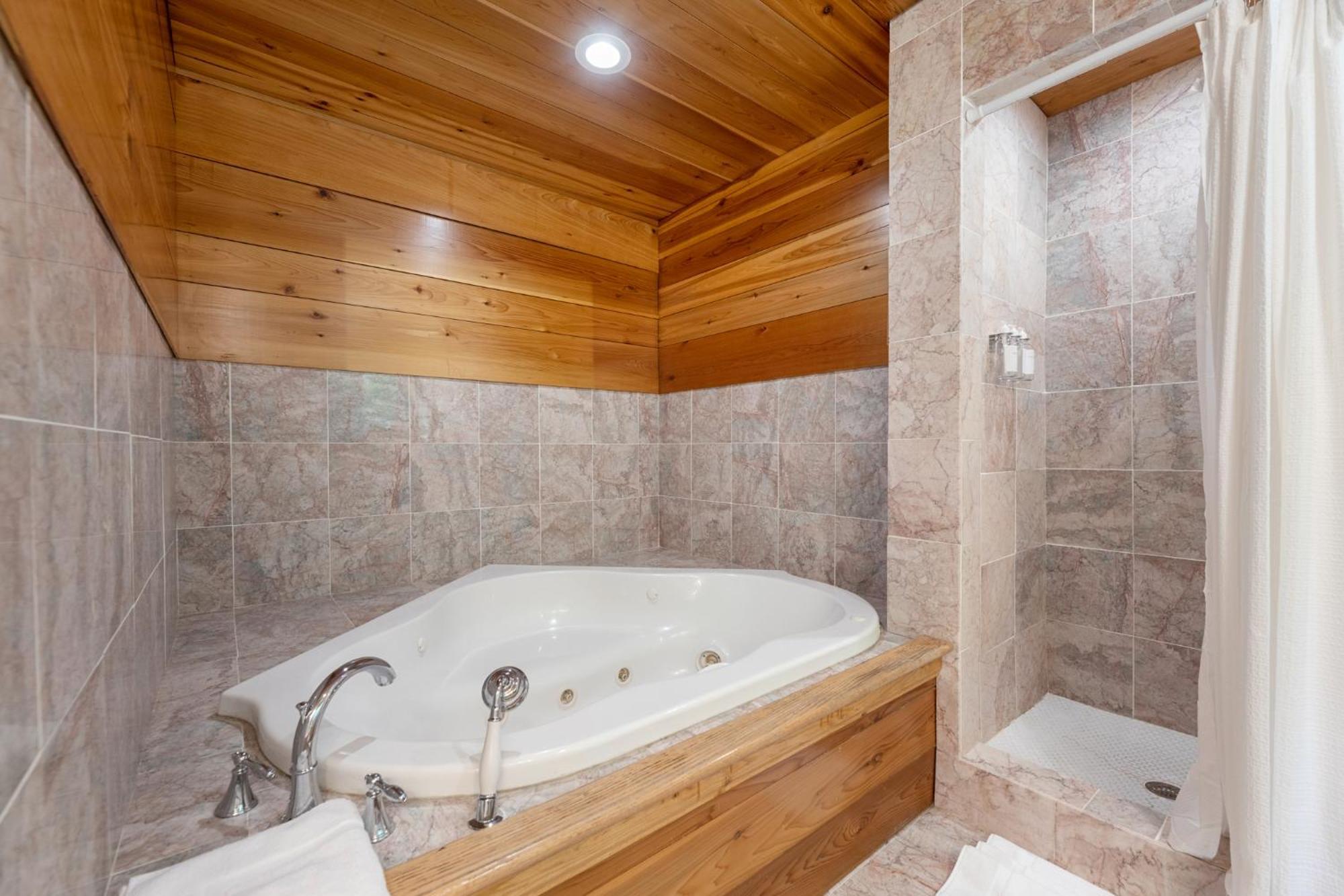 Vineyard Haven Ac Jacuzzi Sauna Private En *