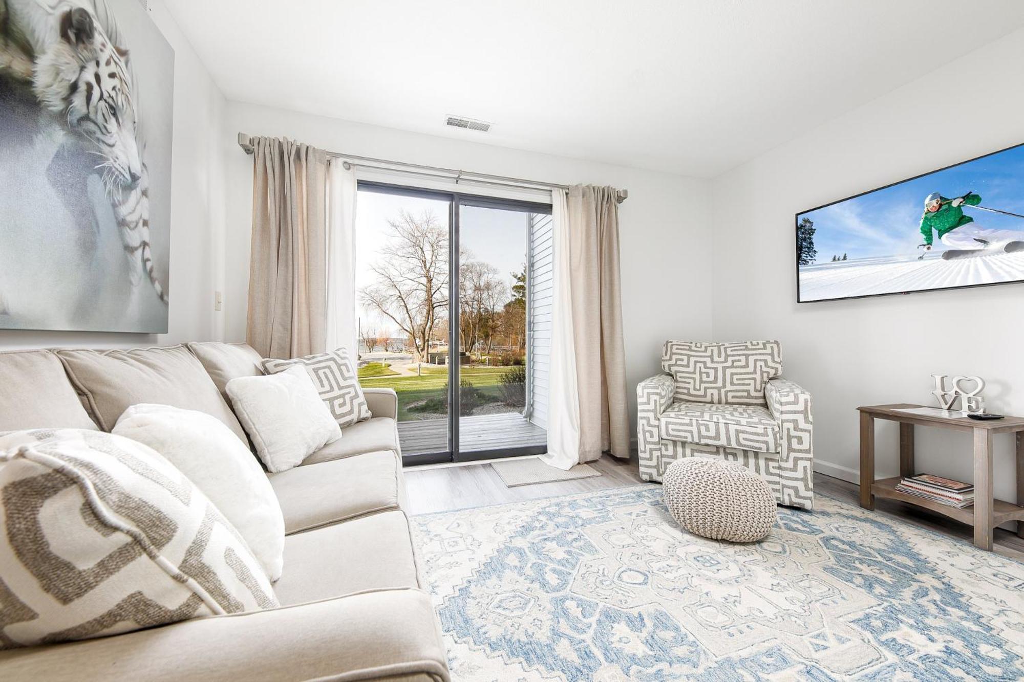 Apartment Gorgeous 2 Bedroom View Traverse City