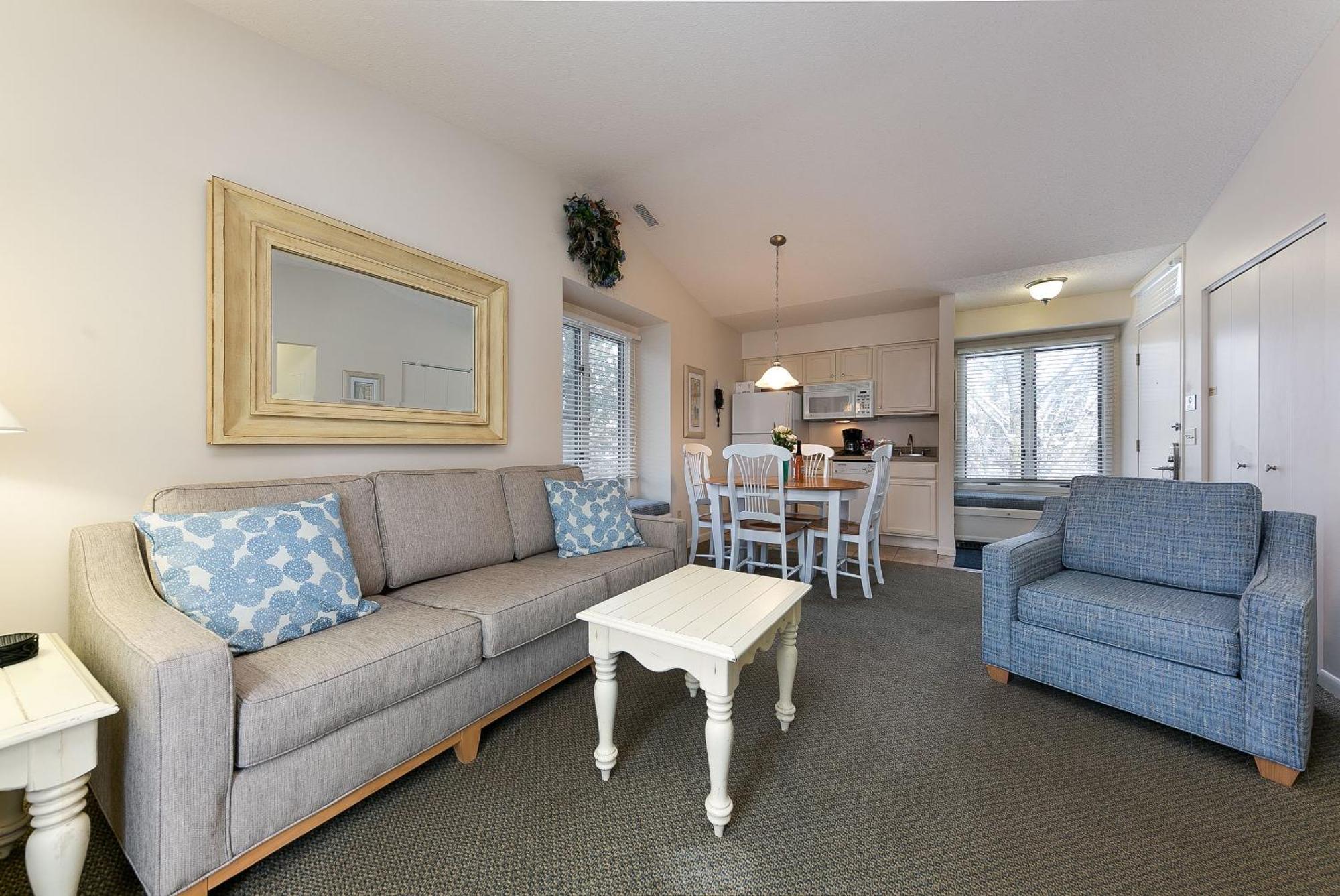 Stunning With Access The Shores 5719 Apartment Traverse City