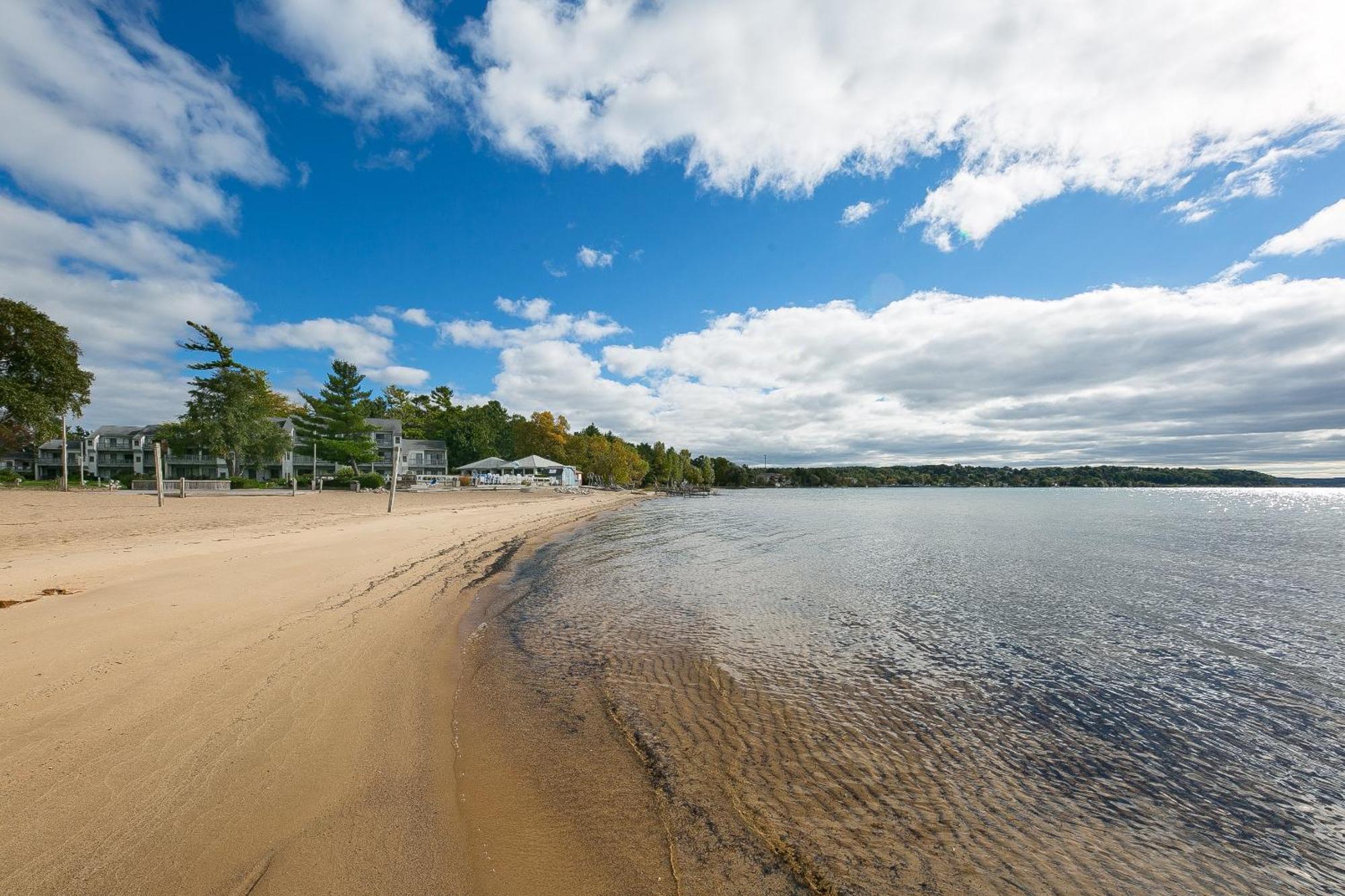 Stunning Views At The Shores * Traverse City