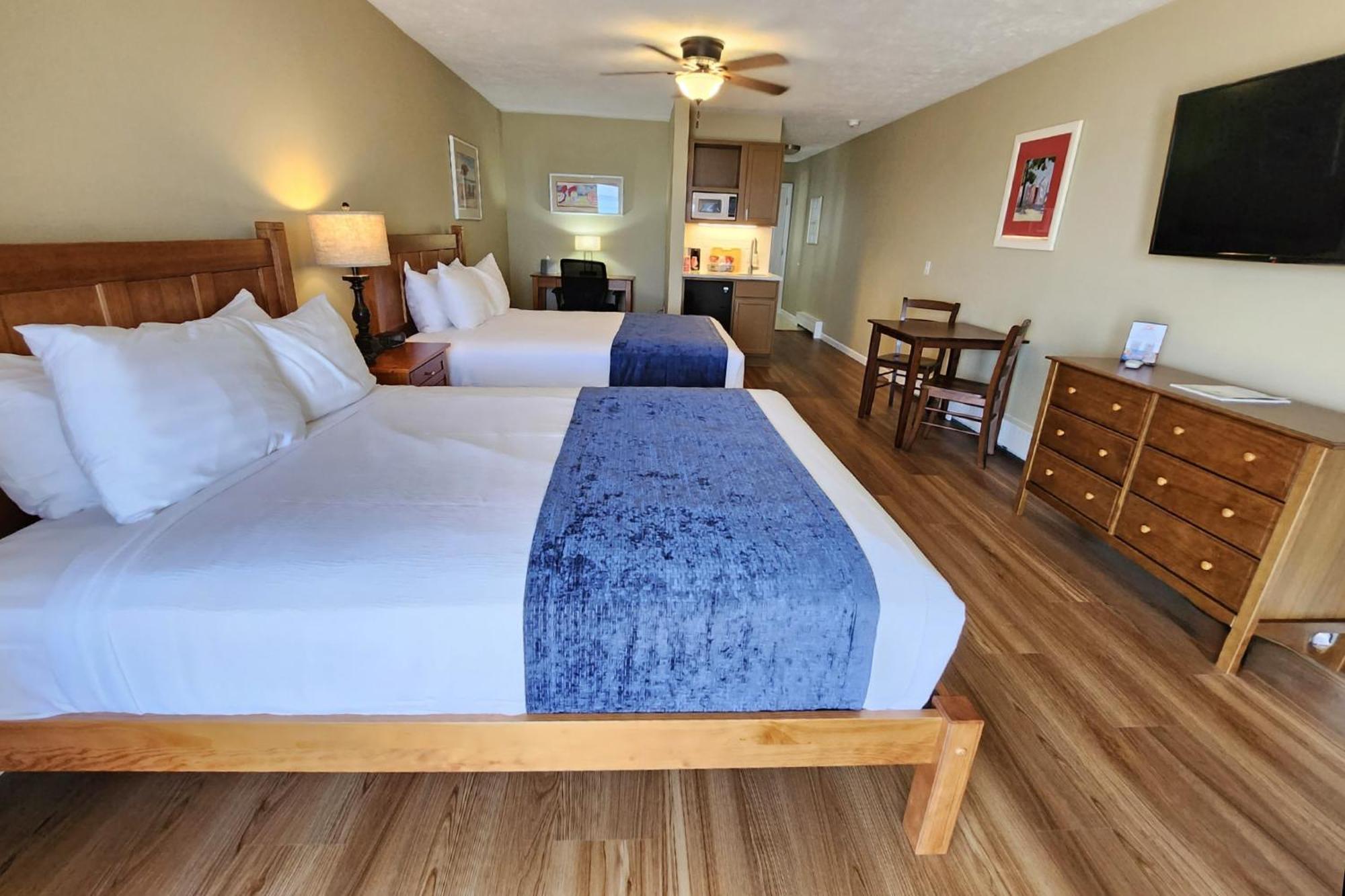Pointes North Beachfront Hotel 3*