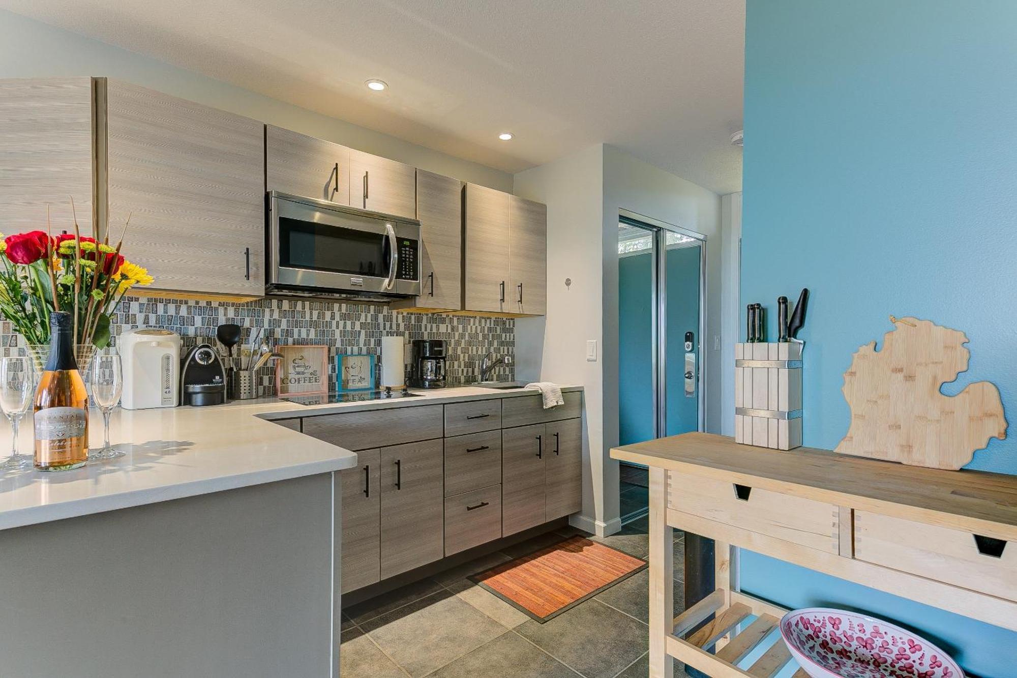 Apartment Cozy Aviation Style View At The Shores *