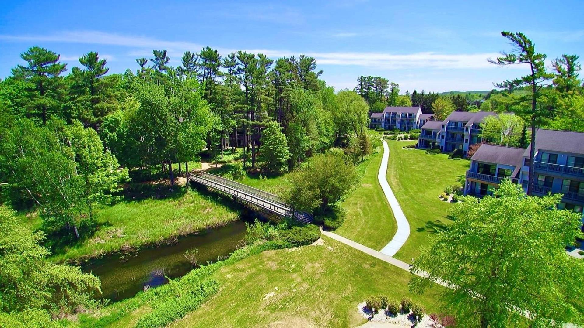 Gorgeous View Deluxe At The Shores Apartment