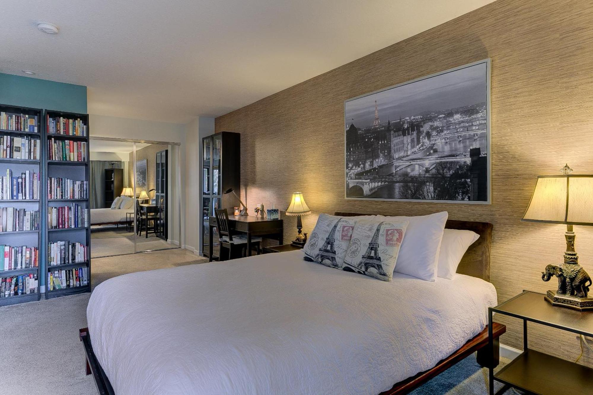 Apartment Cozy Aviation Style View At The Shores Traverse City