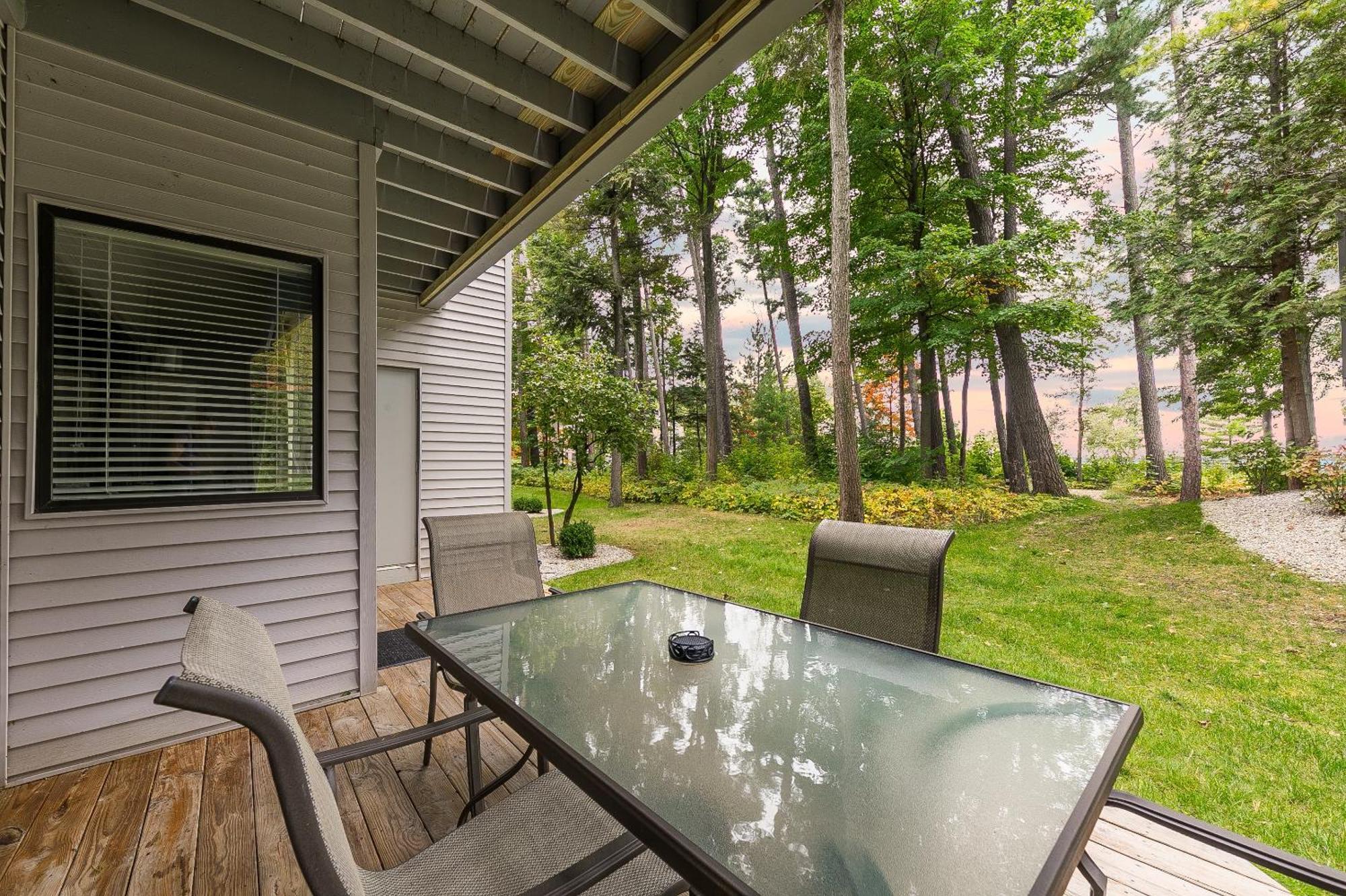 Grand Traverse Bay View Apartment