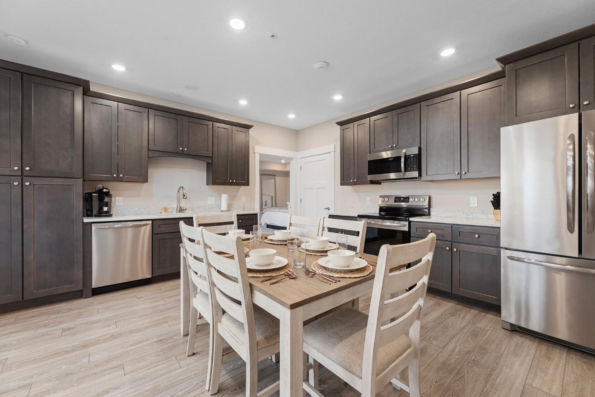 Luxury Downtown 2bdr View Penthouse Steps To 404e