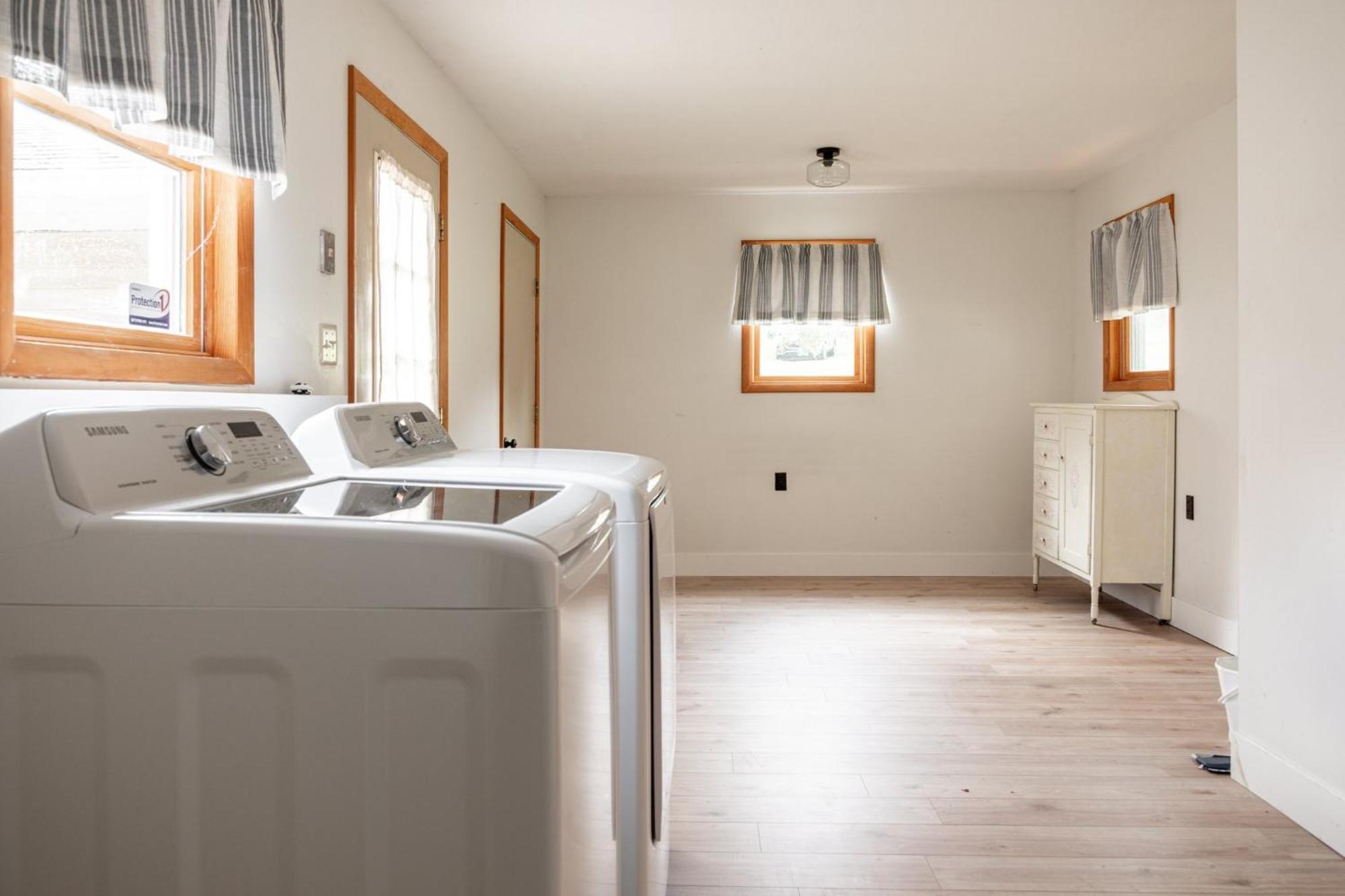 La Petite Ferme - Newly Renovated 3bdr - 6200 Holiday home Traverse City