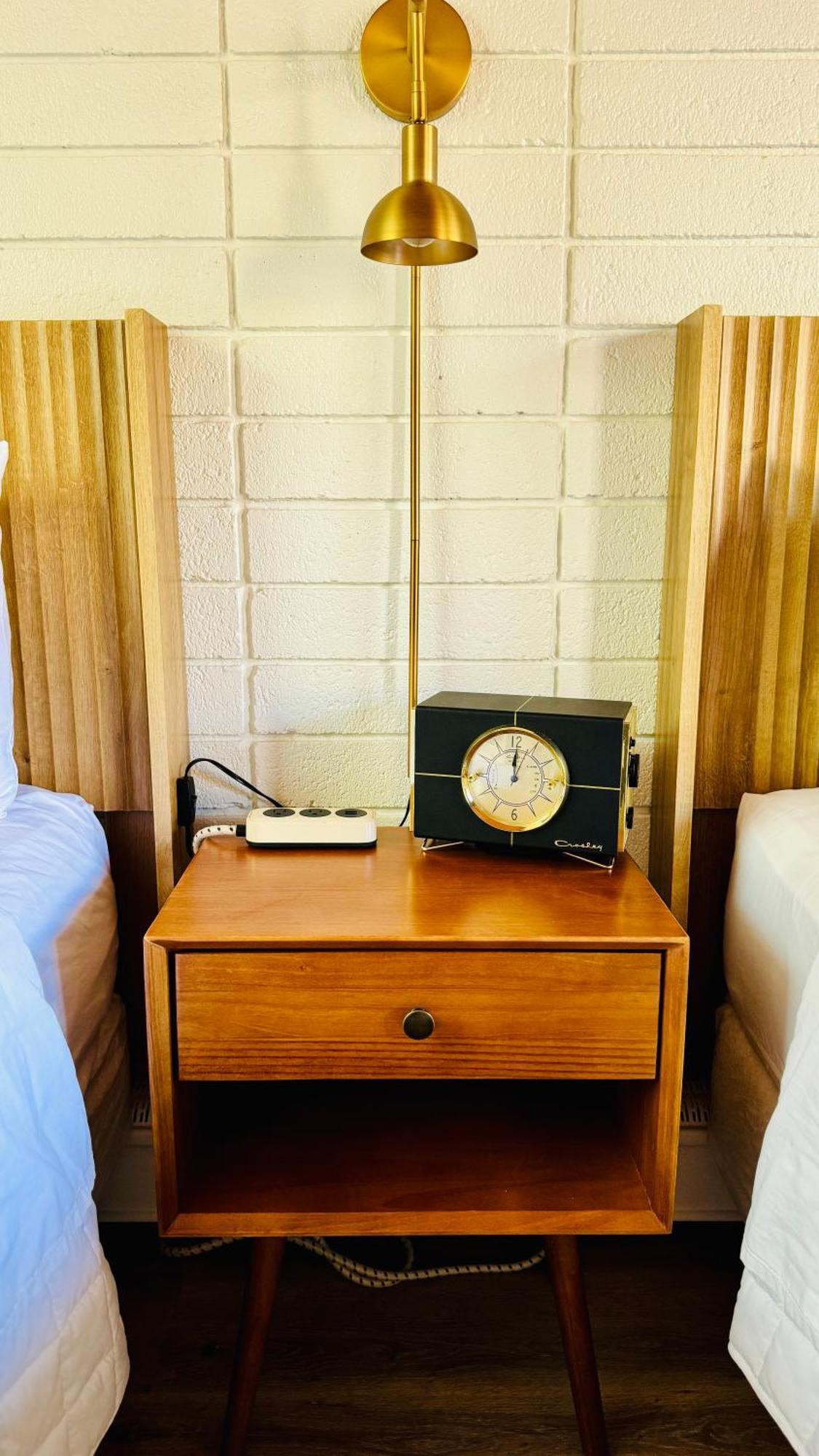 The Sierra Motel *