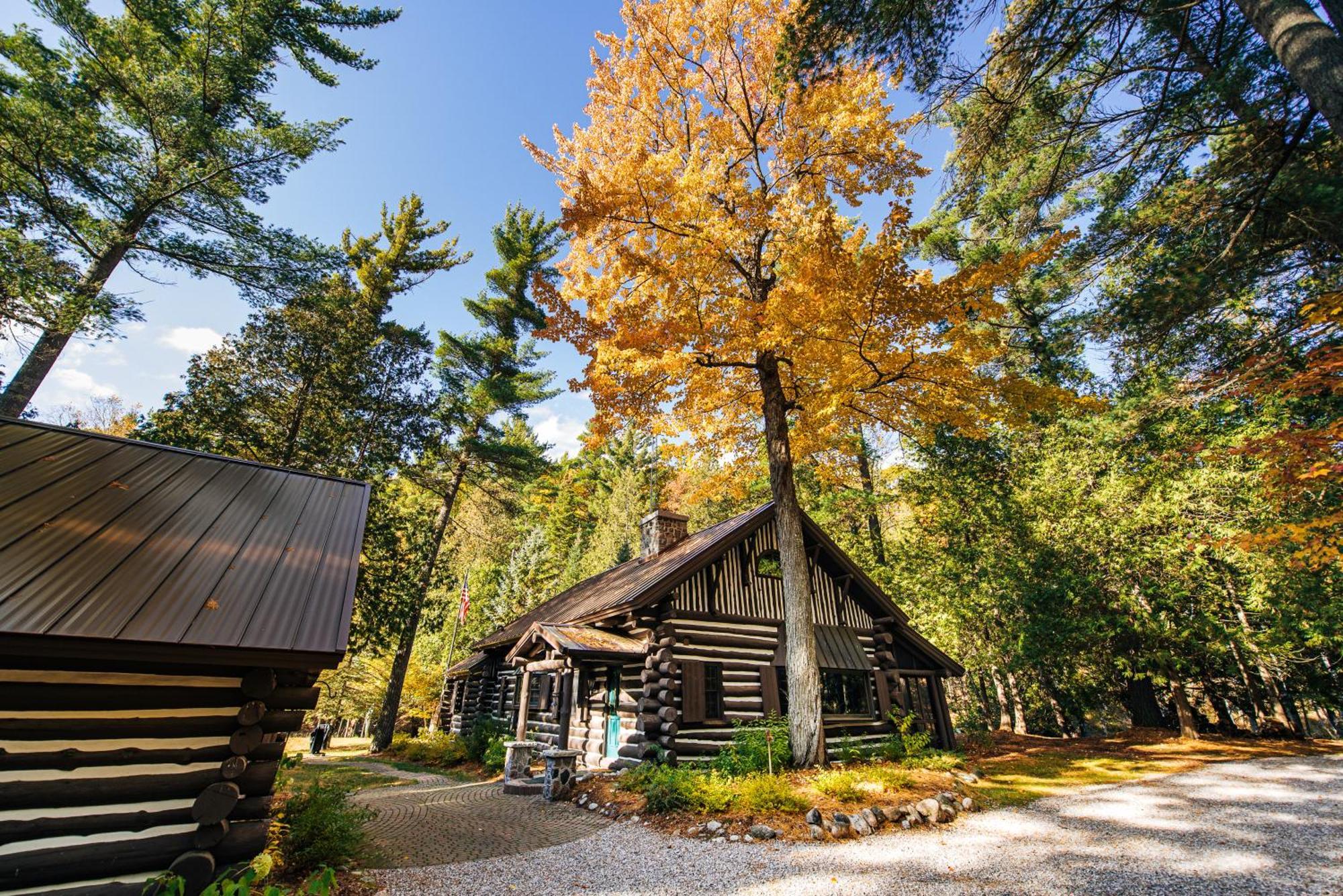 Natures Beauty At Forks River 1bdr With Loft 8895 Villa Traverse City